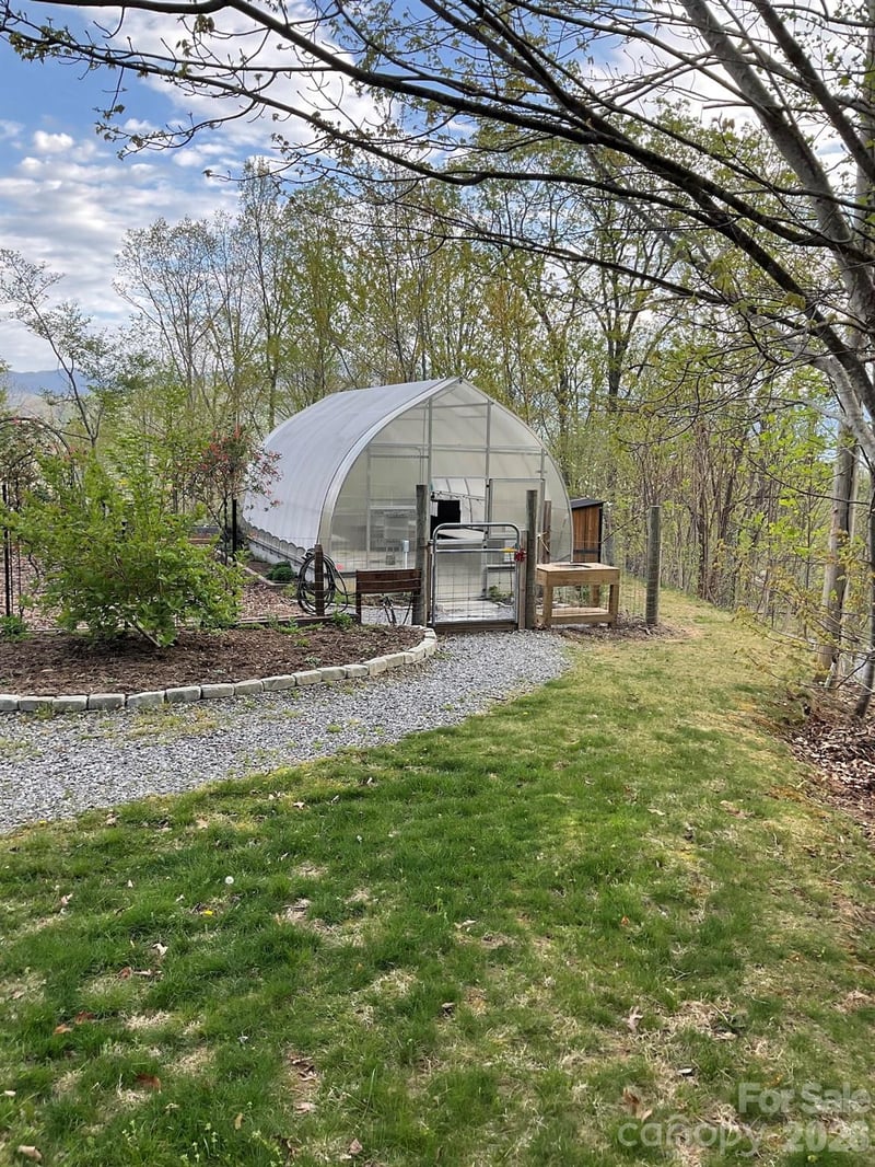 1414 Easy Wind Dr #56, Swannanoa, NC 28778