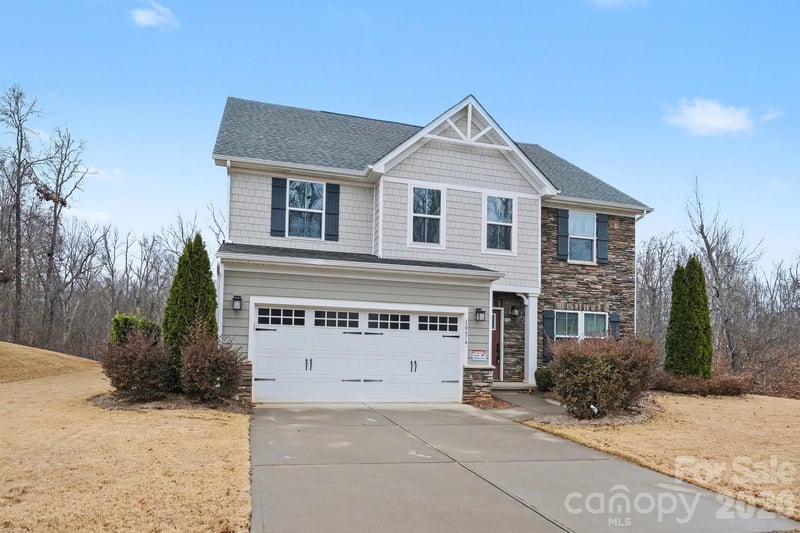 10474 Black Locust Ln, Charlotte, NC 28215