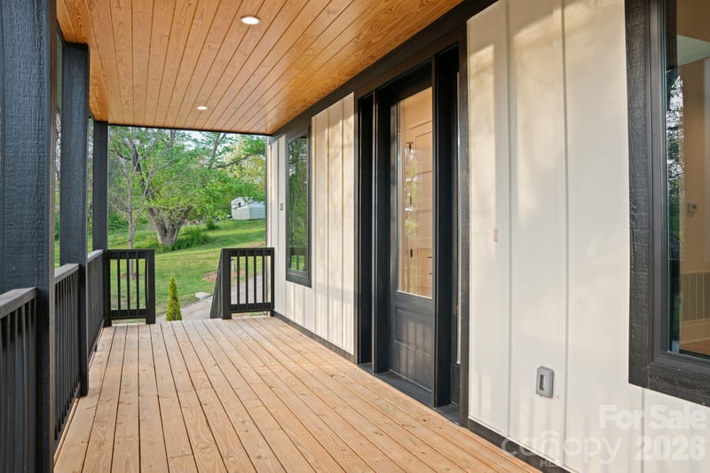 213 New Stock Rd, Asheville, NC 28804
