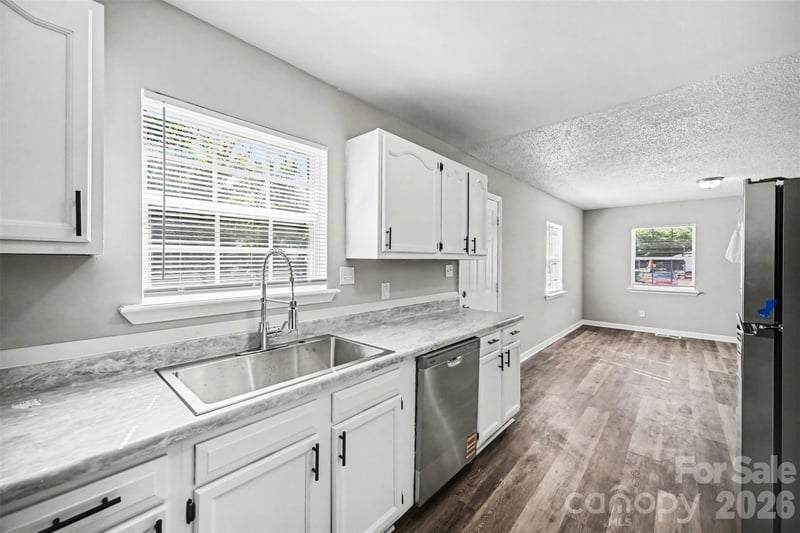 2612 Dundeen St #8, Charlotte, NC 28216