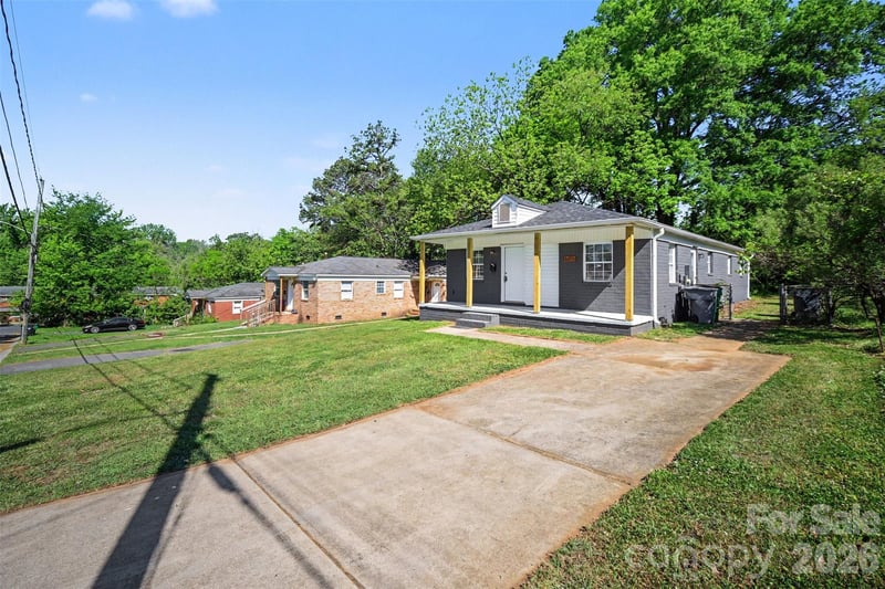 2612 Dundeen St #8, Charlotte, NC 28216