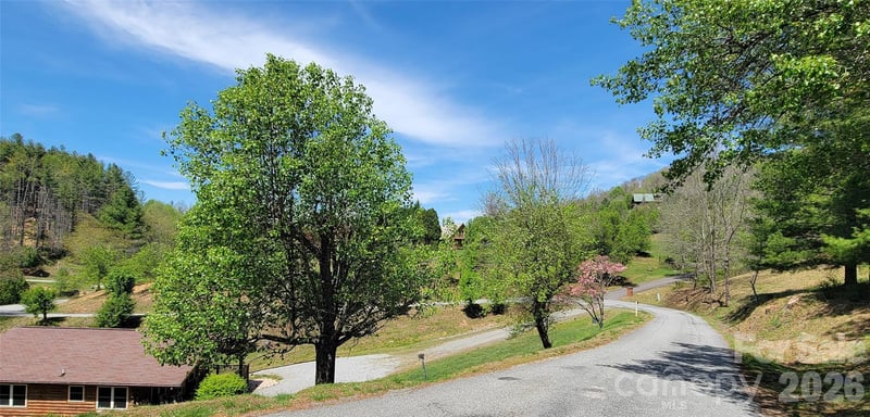 Miriam Way, Piney Creek, NC 28663