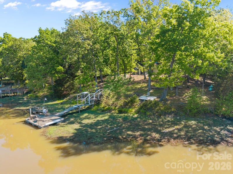 405 Carroll Cv, Lake Wylie, SC 29710