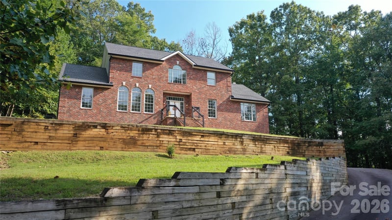 1064 Skye Dr, Pisgah Forest, NC 28768