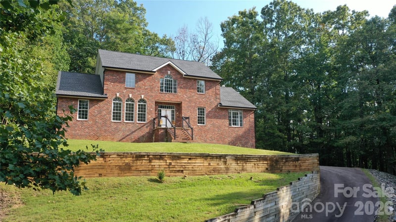 1064 Skye Dr, Pisgah Forest, NC 28768