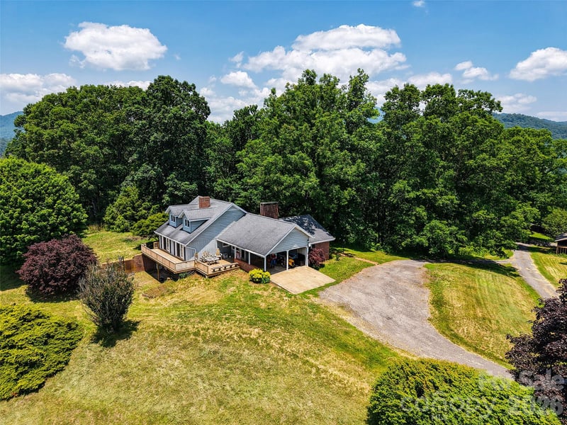 80 Gobblers Knob Dr, Clyde, NC 28721