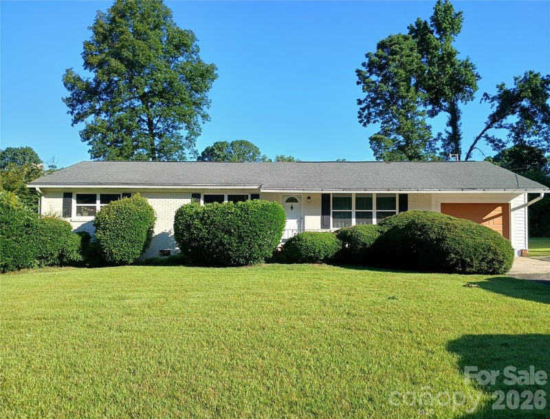 4429 Dawnwood Dr, Gastonia, NC 28056