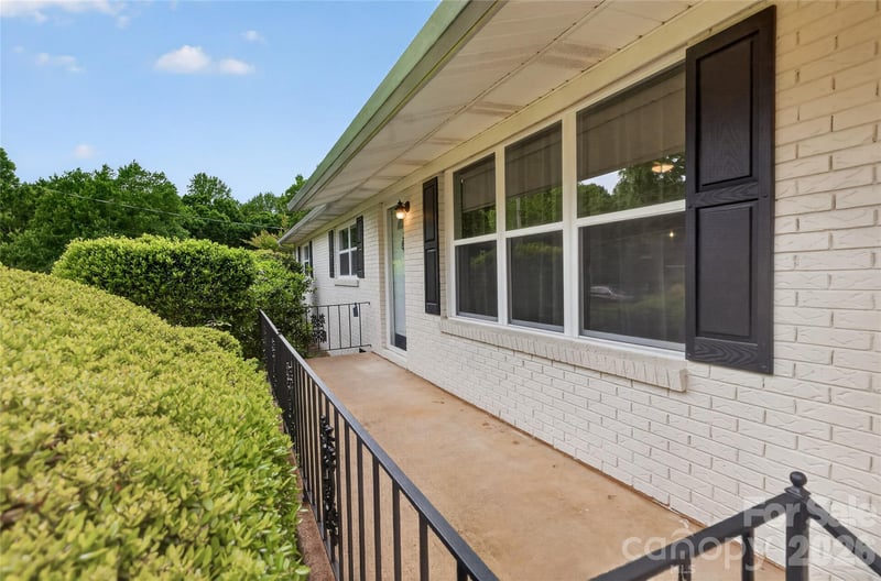 4429 Dawnwood Dr, Gastonia, NC 28056