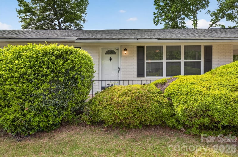 4429 Dawnwood Dr, Gastonia, NC 28056