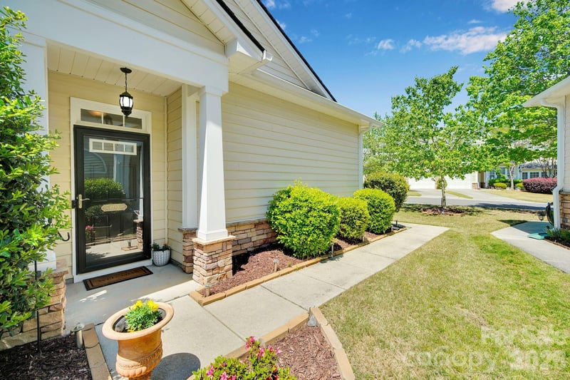 602 Pine Links Dr, Tega Cay, SC 29708