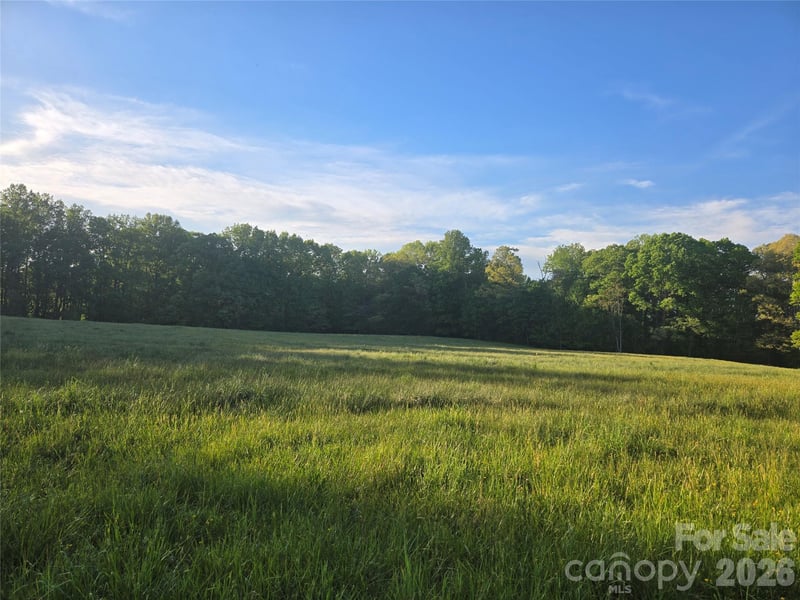 2901 Seats Rd, Yadkinville, NC 27055
