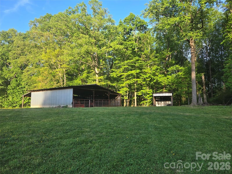 2901 Seats Rd, Yadkinville, NC 27055