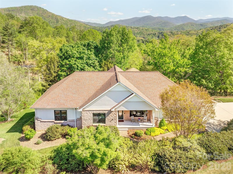 6 Clear Vista Dr, Asheville, NC 28805