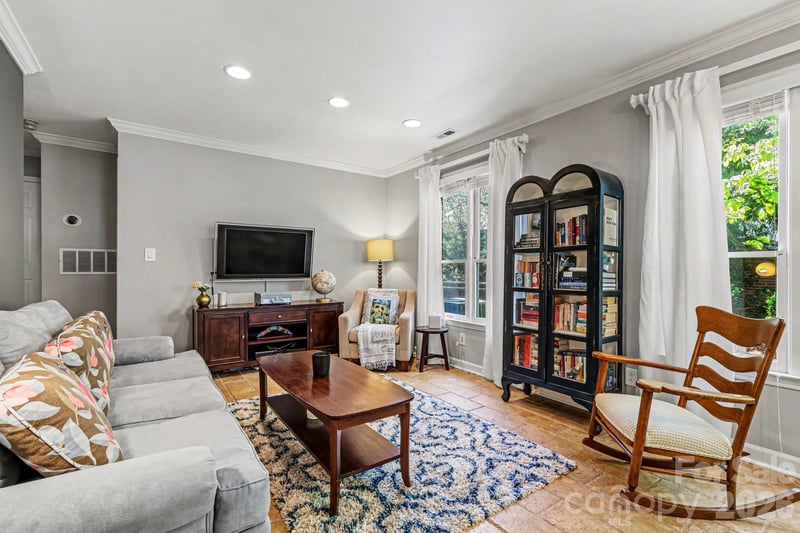 601 Queens Rd #A, Charlotte, NC 28207