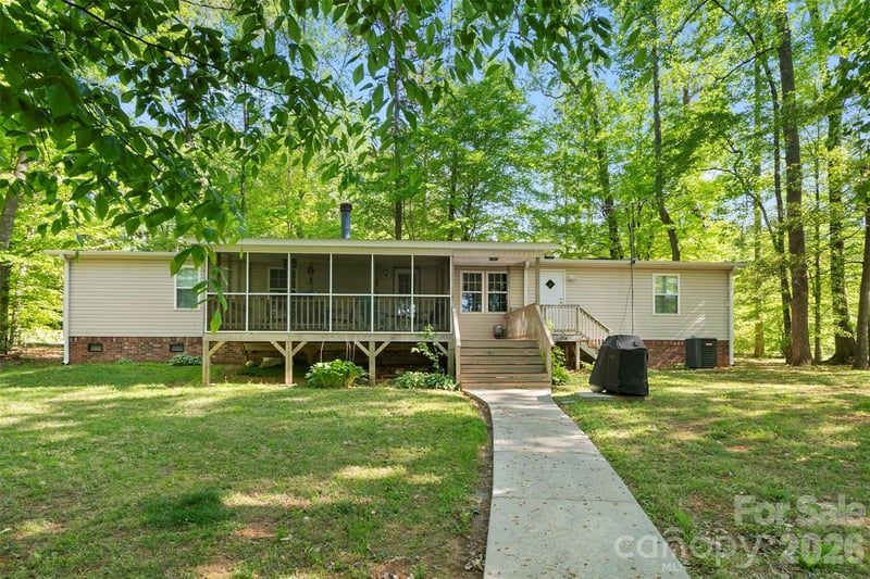 302 Coleman Dr, Lexington, NC 27292