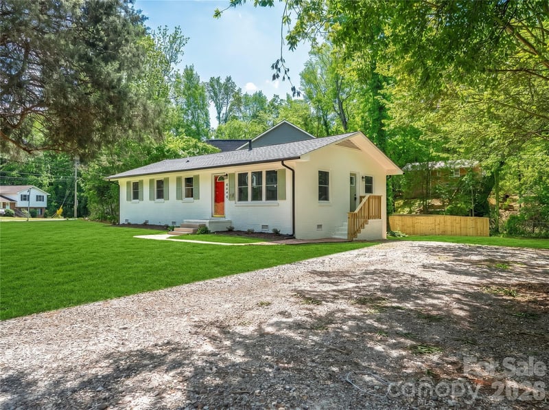 4844 Hidden Valley Rd, Charlotte, NC 28213