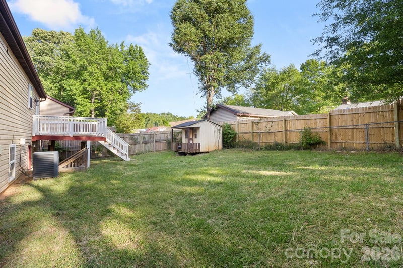 6018 Misty Way Ln, Charlotte, NC 28212