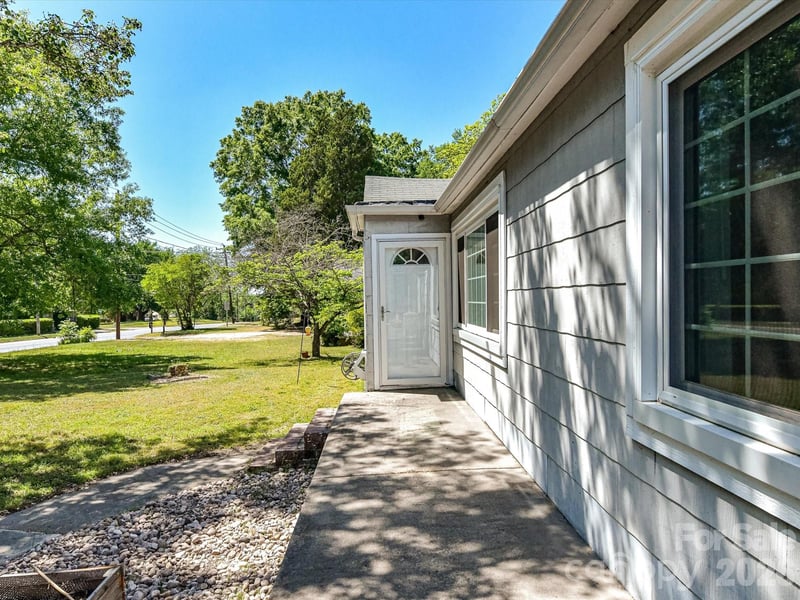 154 Lancaster St, Chester, SC 29706