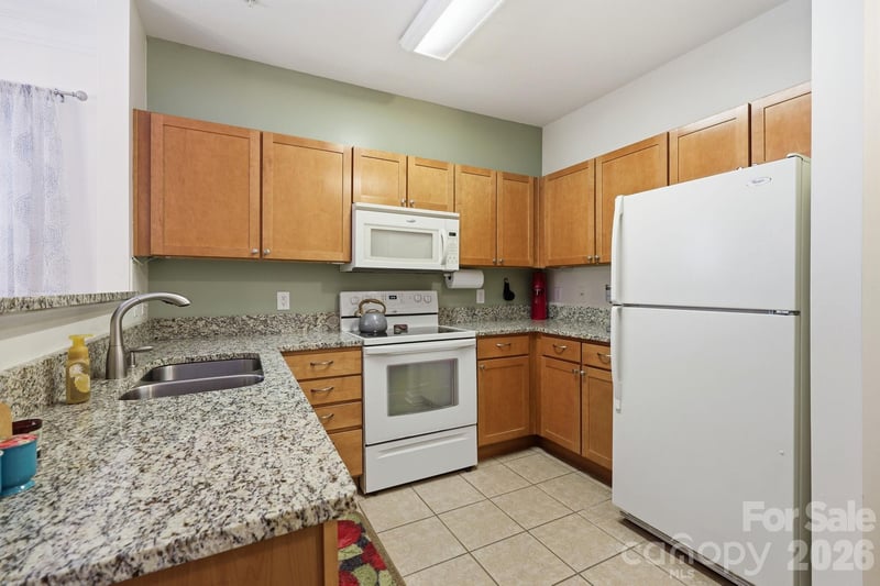 528 Appeldoorn Cir, Asheville, NC 28803