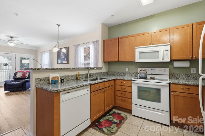 528 Appeldoorn Cir, Asheville, NC 28803