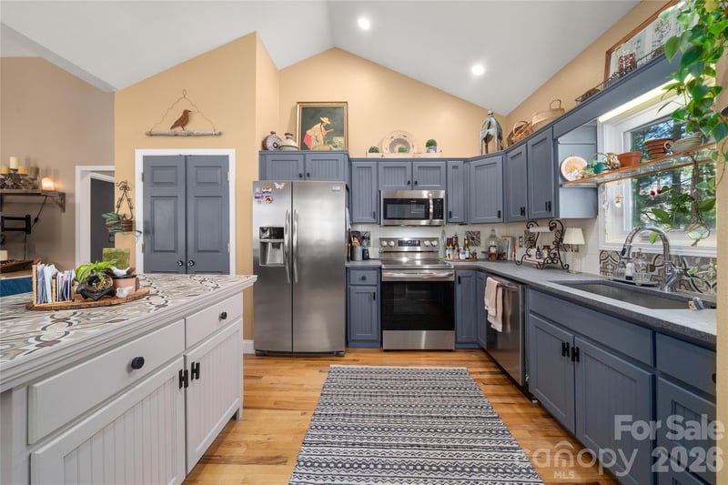 40 Whipoorwill Way, Waynesville, NC 28786
