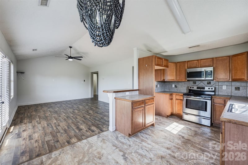 1575 Windy Holly Ln, Newton, NC 28658