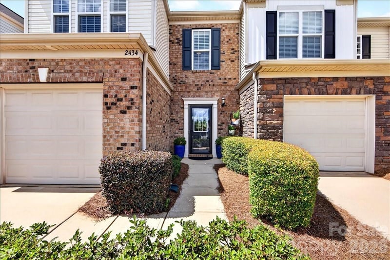 2434 Royal York Ave, Charlotte, NC 28210