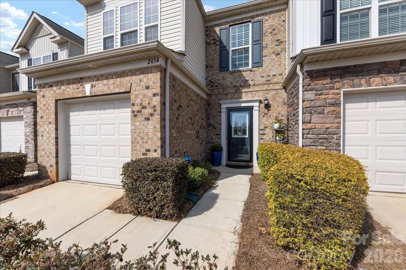 2434 Royal York Ave, Charlotte, NC 28210