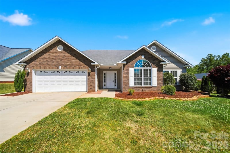 1834 Terrain Dr, Conover, NC 28613