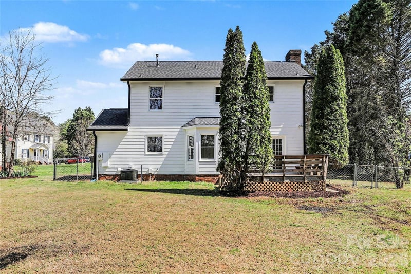 577 Tryon Pl, Gastonia, NC 28054