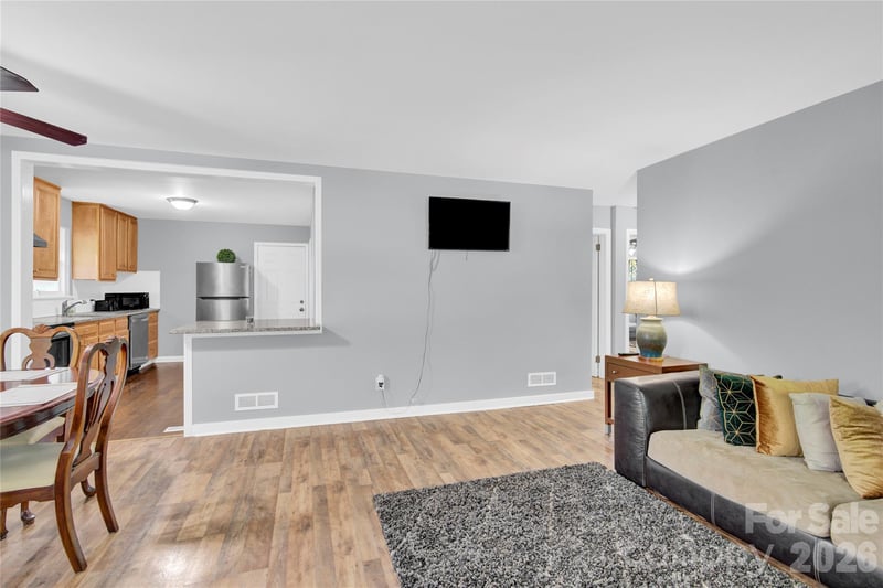 3300 Bonaire Dr, Charlotte, NC 28208