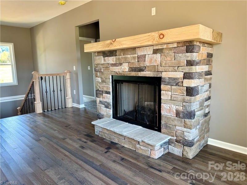 130 Oak Pointe Ln, Wilkesboro, NC 28697