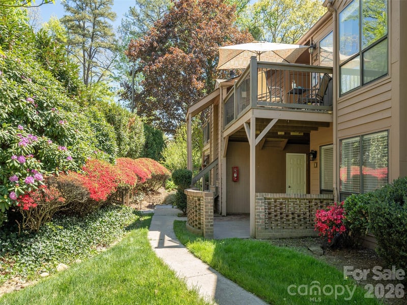 3 Ravencroft Ln #A, Asheville, NC 28803