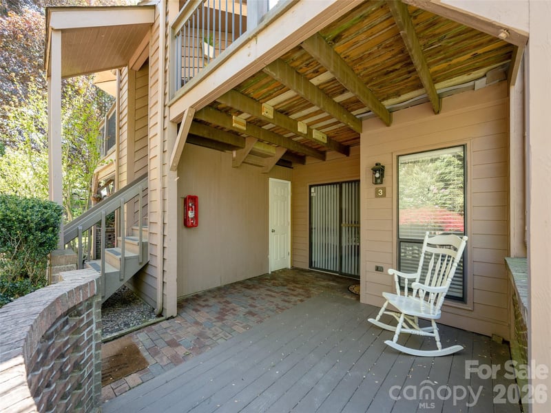 3 Ravencroft Ln #A, Asheville, NC 28803