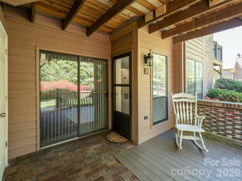 3 Ravencroft Ln #Bldg. A, Asheville, NC 28803