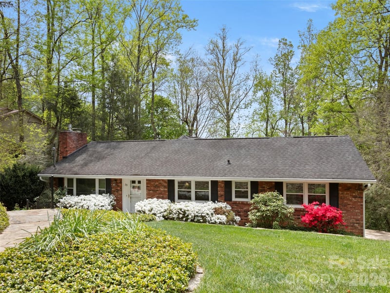 32 Westridge Dr, Asheville, NC 28803