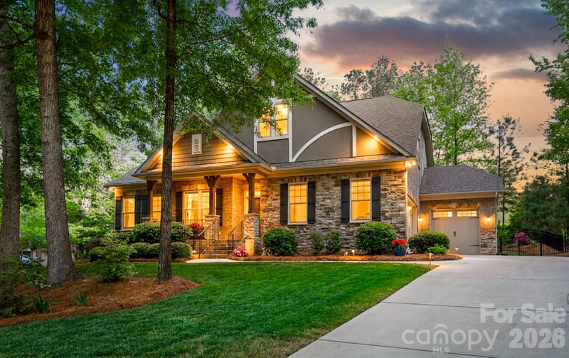 6704 Montgomery Rd, Lake Wylie, SC 29710