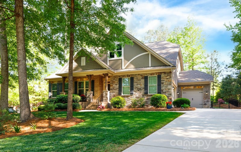 6704 Montgomery Rd, Lake Wylie, SC 29710