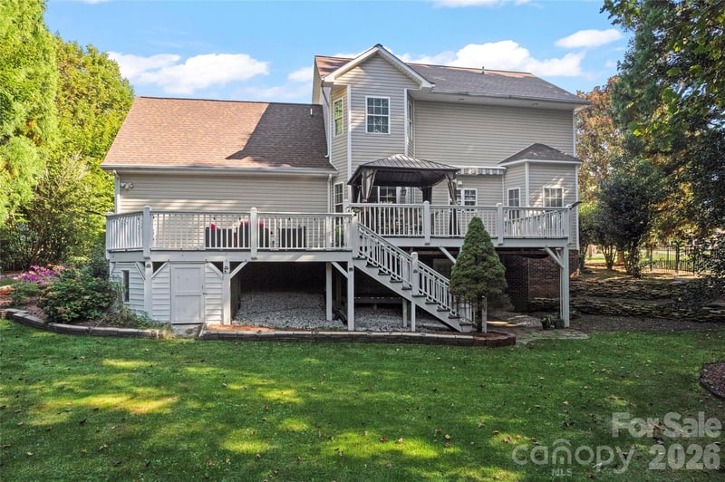 220 35th Ave, Hickory, NC 28601