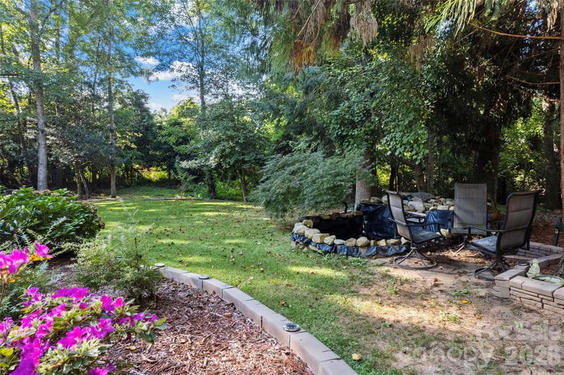 220 35th Ave, Hickory, NC 28601