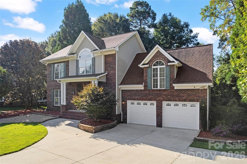 220 35th Ave, Hickory, NC 28601