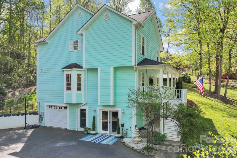 119 Friendly Ln, Asheville, NC 28806