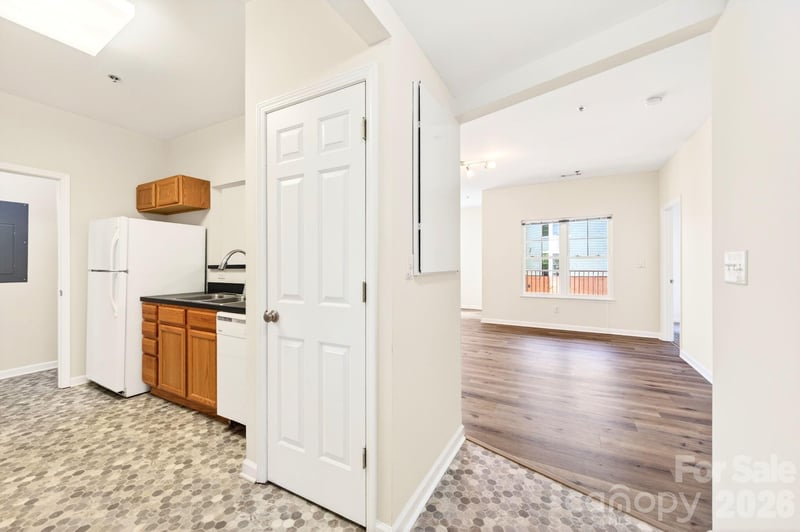 64 Clingman Ave #202, Asheville, NC 28801