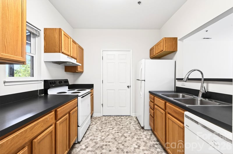 64 Clingman Ave #202, Asheville, NC 28801