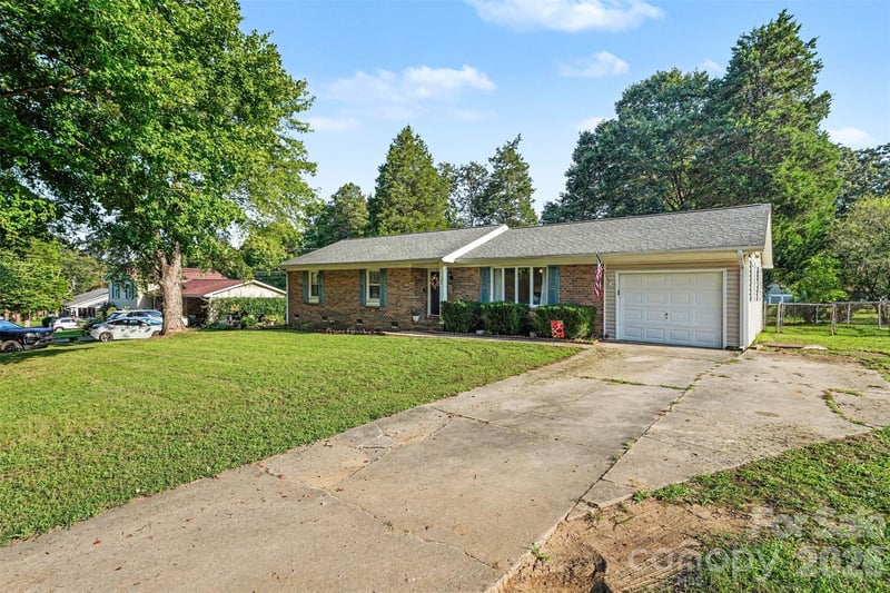 105 Stoneybrook Rd, Salisbury, NC 28147