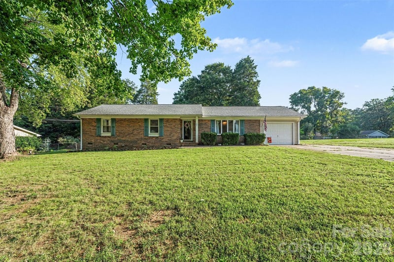 105 Stoneybrook Rd, Salisbury, NC 28147