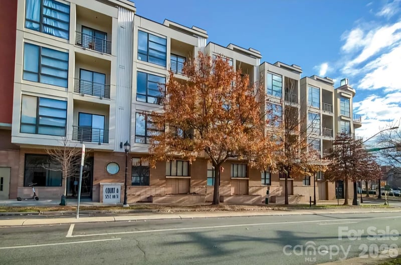 525 6th St #222, Charlotte, NC 28202
