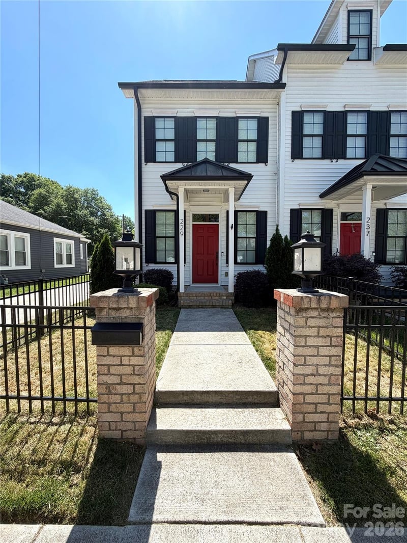 229 G St, Kannapolis, NC 28081