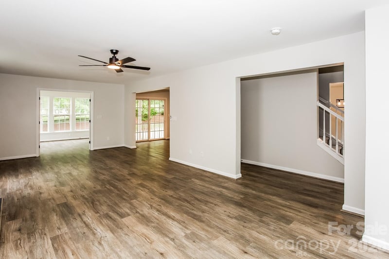 13407 Edgetree Dr, Pineville, NC 28134