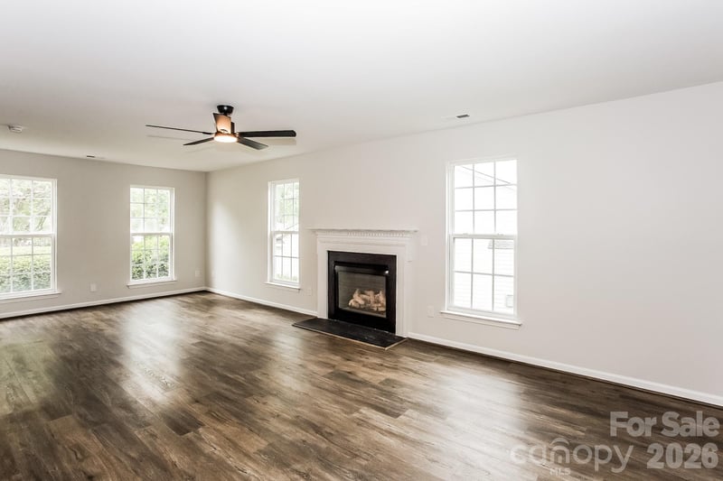 13407 Edgetree Dr, Pineville, NC 28134